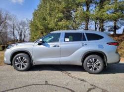 Quality Automotive Accessories - QAA LB70110 2Pc Stainless Rear License Trim for 2020-2025 Toyota Highlander - Image 2