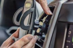 Husky Liners - Husky Liners 87000 Claw Mount Vent Phone Holder - Image 2