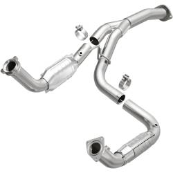 MagnaFlow Exhaust Products - MagnaFlow 21-252 Direct-Fit Catalytic Converter for Chevy/GMC - Image 1