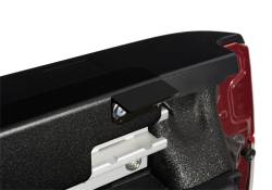 RealTruck Undercover - Undercover UC1066 SE Hinged ABS Tonneau Cover Chevrolet Silverado 5.7' Black - Image 3