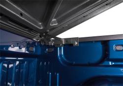RealTruck Undercover - Undercover UC1066S SE Smooth Tonneau Cover for 07-13 Silverado 1500 5.5' - Image 4