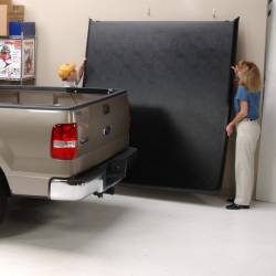RealTruck Undercover - Undercover UC2080 Classic Hinged ABS Tonneau Cover Black for Ford F150 5.5' - Image 6