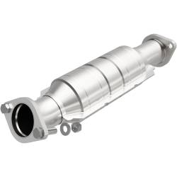 MagnaFlow Exhaust Products - MagnaFlow 24426 HM Grade Federal/EPA Compliant Direct-Fit Catalytic Converter - Image 1