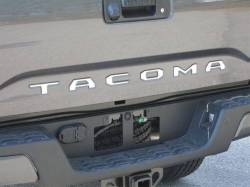 Quality Automotive Accessories - QAA SGL16260 1Pc Stainless Steel Grille Accent for 2019-2022 Honda Pilot - Image 3