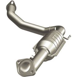 MagnaFlow Exhaust Products - MagnaFlow 49697 Direct-Fit Catalytic Converter for Lexus & Toyota - Image 1