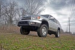 Rough Country Suspension Systems - Rough Country 3" Suspension Lift Kit for 96-02 Toyota 4Runner 77130 - Image 3