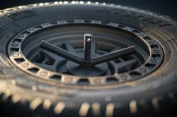 DV8 Offroad - DV8 Offroad TCGL-03 Adjustable In-Bed Spare Tire Carrier for 20-26 Gladiator JT - Image 10