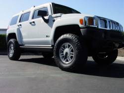 RealTruck AMP Research - AMP 75116-01A PowerStep for 06-10 Hummer H3 H3T - Image 3