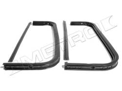 Metro Moulded Parts - Metro Moulded WR 1900 Vent Window Glass Seal w/Division Post - Image 1