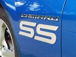 Quality Automotive Accessories - QAA SGR47610 2Pc Stainless Steel Graphic Emblem for 2007-2014 Lincoln MKX - Image 1