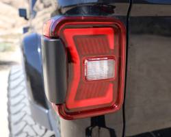 Winjet - Winjet CTRNG0668-BR-SQ LED Taillights w/LED & Brake Set for Jeep Gladiator - Image 2