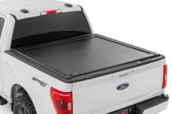 Rough Country Suspension Systems - Rough Country 53509550 Manual Retracting Tonneau Cover for 15-26 Ford F150 5.5' - Image 1