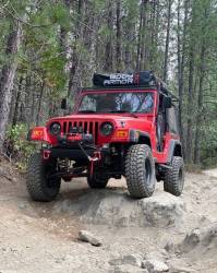 Freedom Off-Road - Freedom O/R FO-J102F25+FO-J102R25 2.5" Lift FR/RR Springs for 97-06 Wrangler TJ - Image 3