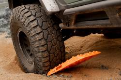 DV8 Offroad - DV8 Offroad RTB2-02OR Orange Xtract Mini Traction Board Pair - Image 1