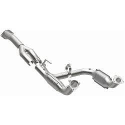 MagnaFlow Exhaust Products - MagnaFlow 21-252 Direct-Fit Catalytic Converter for Chevy/GMC - Image 2